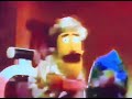 Sesame Street Guy Smiley Sings Air