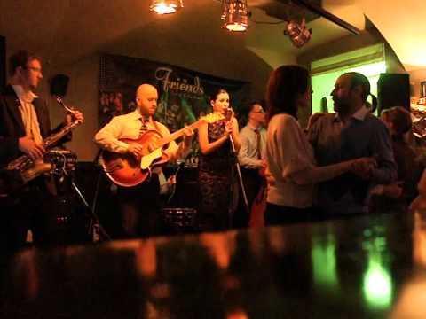 Neva River Rockets & Darya Brennon - Tiger.MP4