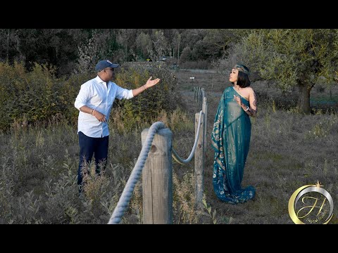 Cabdi Curiye iyo Arawelo - Muqdisho ma u guurnaa (Official Video)