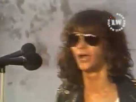 TNT   Gata Maluca C&A Shop Show 01 04 1989