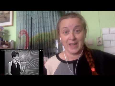 Reaction video - Ireland 1965 - Butch Moore - Walking The Streets In The Rain - Eurovision