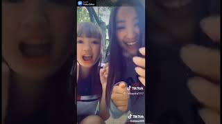 《エロTikTok》『パンチラ』その服でしゃがむと…