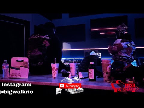 Pulled up to the studio w/ @SPYDASPYDER & the team🕷️🚶🏾‍♂️(Deafstar Studios) (Unreleased)🔥