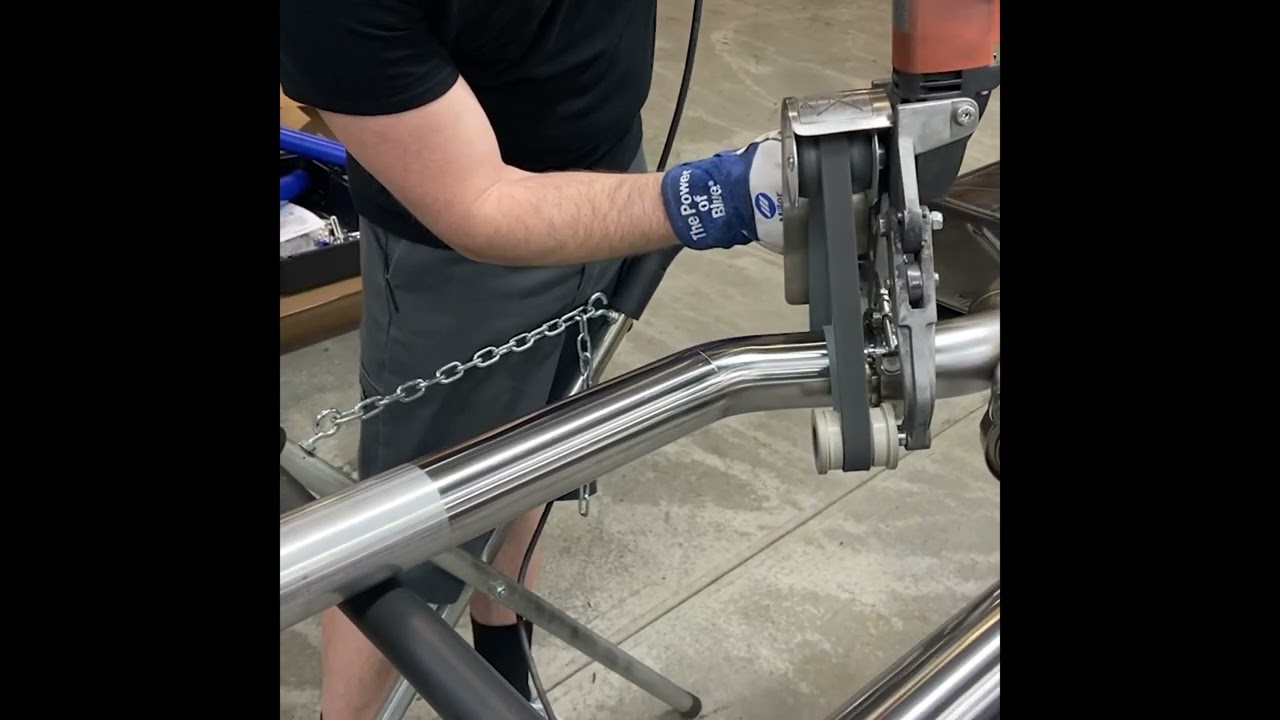 Fein RS 12-70E Professional Pipe Polisher Kit In-Use - Trick-Tools.com