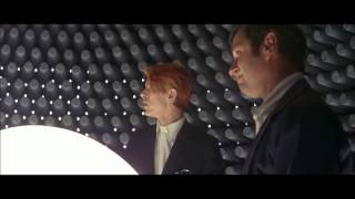 The Man Who Fell To Earth - Trailer