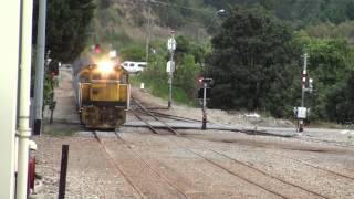 preview picture of video 'arrivée tranz scenic à Picton Février 2010'