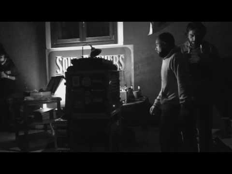 gianpy sound system plays i kong afrika ( soon out roots cooperation label )