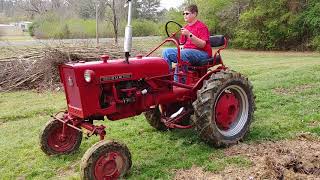 preview picture of video 'Cub Tractor breaks land with single bottom plow IH l-f194'