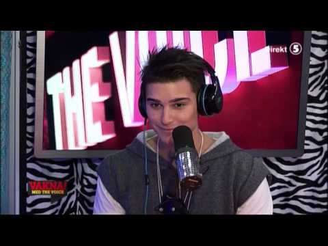 Eric Saade bjöds på sexig rumptårta - VAKNA! med The Voice