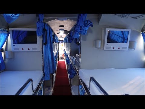 download lagu mp3 mp4 Big Bus Mumbai, download lagu Big Bus Mumbai gratis, unduh video klip Big Bus Mumbai