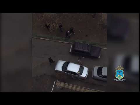 Староосколец угнал машину приятеля, протаранил забор и несколько автомобилей