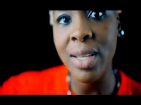 Queen D ft Nash Designer - Acha kokoro.(Official Video)