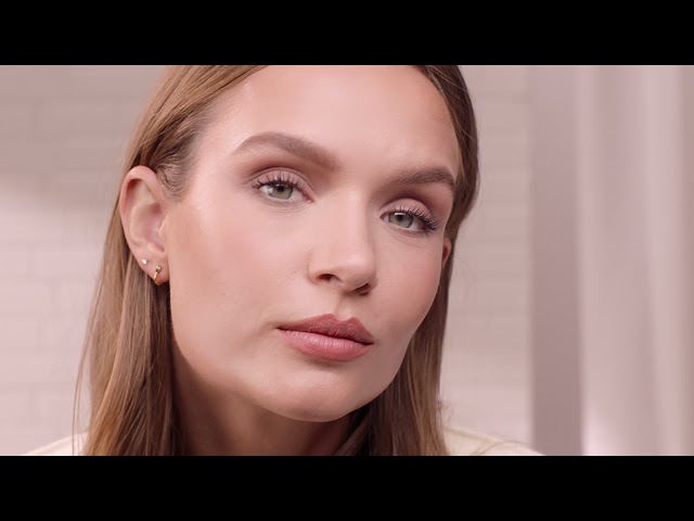 Vídeo relacionado con Maybelline New York, Corrector de Ojeras, Bolsas e Imperfecciones, Con Bayas de Goji y Haloxyl, Tono: 01 Light, 6.8 ml
