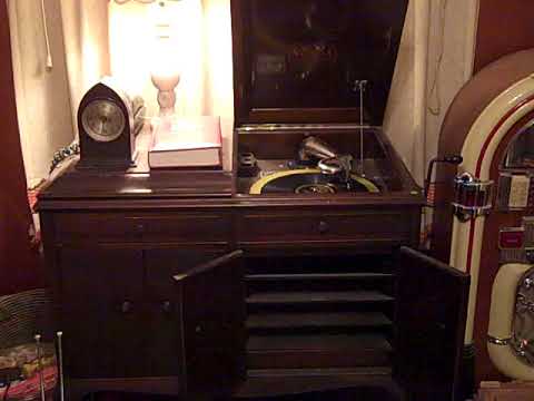 THE VIRGINIANS HENRY BUSSE - AUNT HAGAR'S BLUES - ROARING 20'S VICTROLA 215