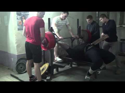 Andrey Konovalov 385 kg benchpress