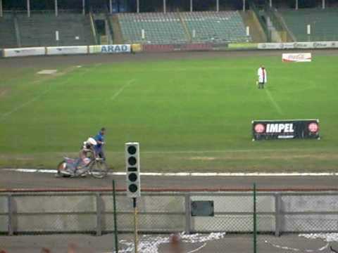 K  Gomólski biegał z motorem o 1 pkt przez 1,5 okrążenia 19 bieg BK 2009