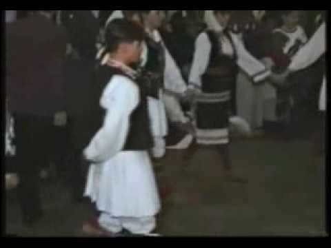 Macedonian Folk Dance - Pajduško Oro