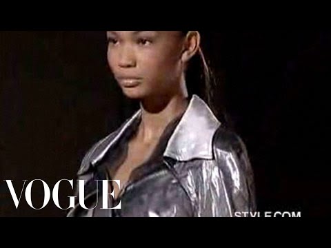 Fashion Show - Hussein Chalayan: Spring 2007 Ready-to-Wear