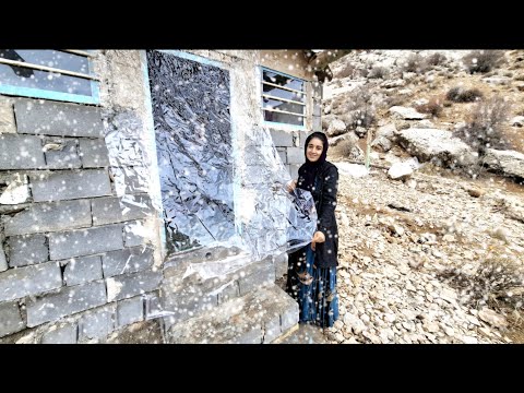 Narges sticks plastic to prevent cold from entering