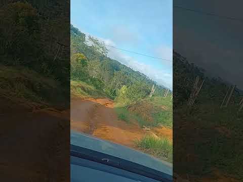 o prefeito aqui trabalha em , Igrapiúna Bahia as estradas tá um a vergonha