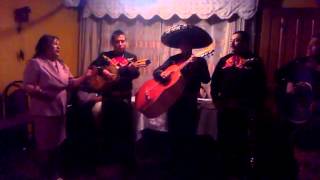 roxana cantando con mariachis!!!!