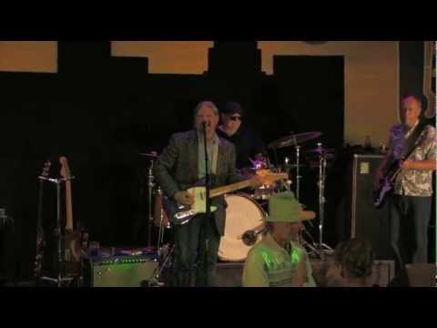 Treat Me Like You Want To   Phil Kitze and the Resonators