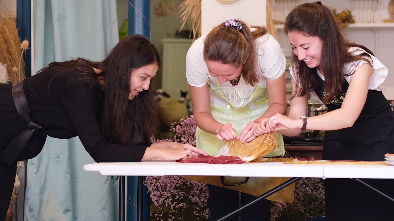 Découvrez la teinture végétale et l'éco-print - Vidéo
