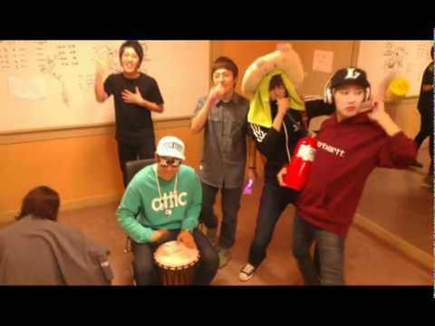 Block B [Taeil practicing Family Man]