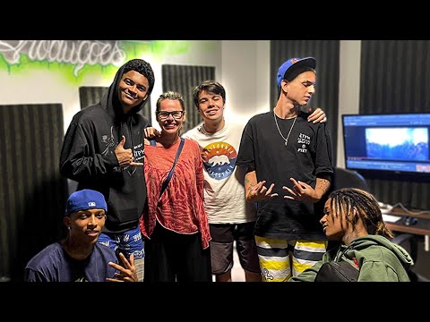 MÃE FEMINISTA CONHECENDO A HASH - Jovem dex, Brandão, Alee e Leviano