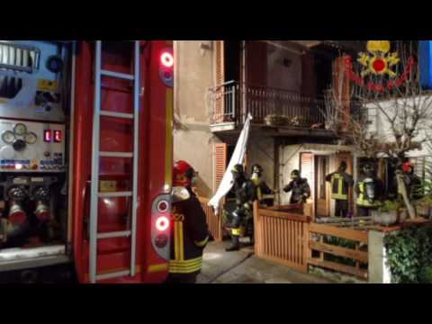 2017-03-01 PISTOIA - INCENDIO AD AGLIANA , MUORE ANZIANA. SALVA LA BADANTE