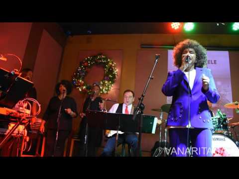 Ronee Martin doing Neither One Of Us at the Terry Steele show.