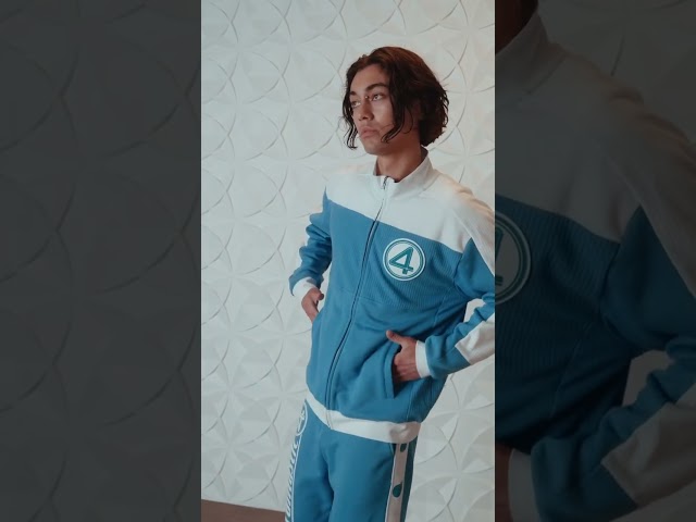 Vídeo relacionado con Marvel Studios The Fantastic Four: First Steps Costume Icon Camiseta