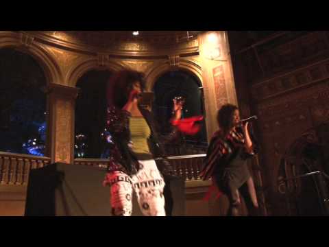 Anna Reynolds @ Berns Salonger Stockholm: " Bra my way"