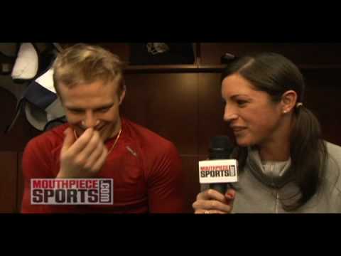 Kris Versteeg Raps Fergie in the Chicago Blackhawks Locker Room