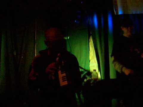 the Bush Chemists @ DubRising DUBZONE, 4/4/09, Salento Italy: Chazbo spread fiyah!!!