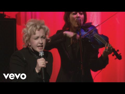 Cyndi Lauper - Change of Heart (from Live...At Last)