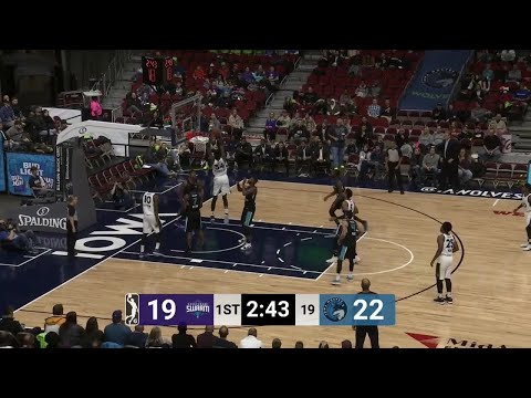 Perry Jones III hammers it home