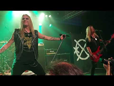 Crashdïet - Riot In Everyone