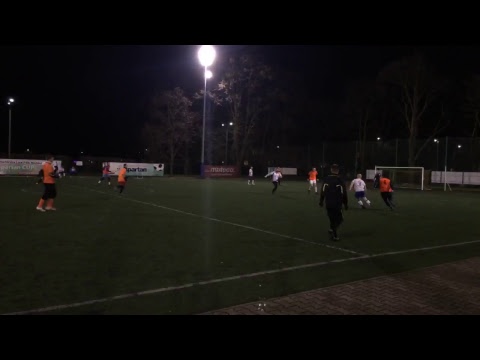 11.12 AC Polanka (pomarańczowe) - JM Auto Team (białe)