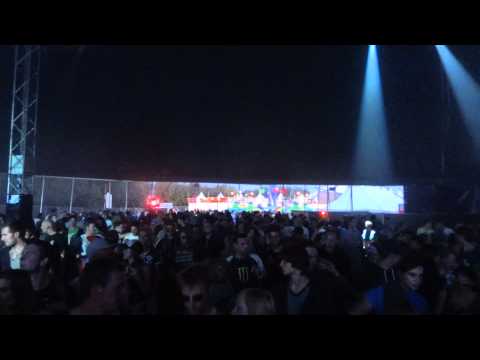 Pet Duo vs. Miss Djax @ Tomorrowland 2011