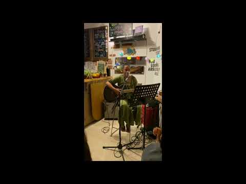 Open mic night in Portugal 2022