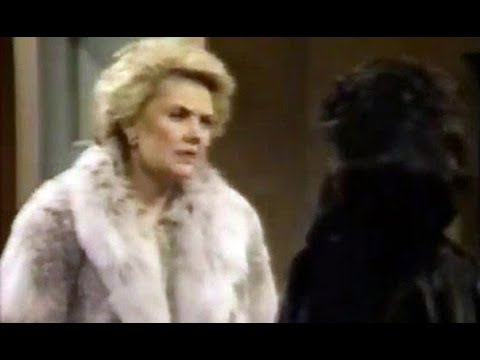 106 Woman in fur coat in OLTL