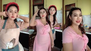 Download lagu Mother and Daughter Are Equally Exciting mp3