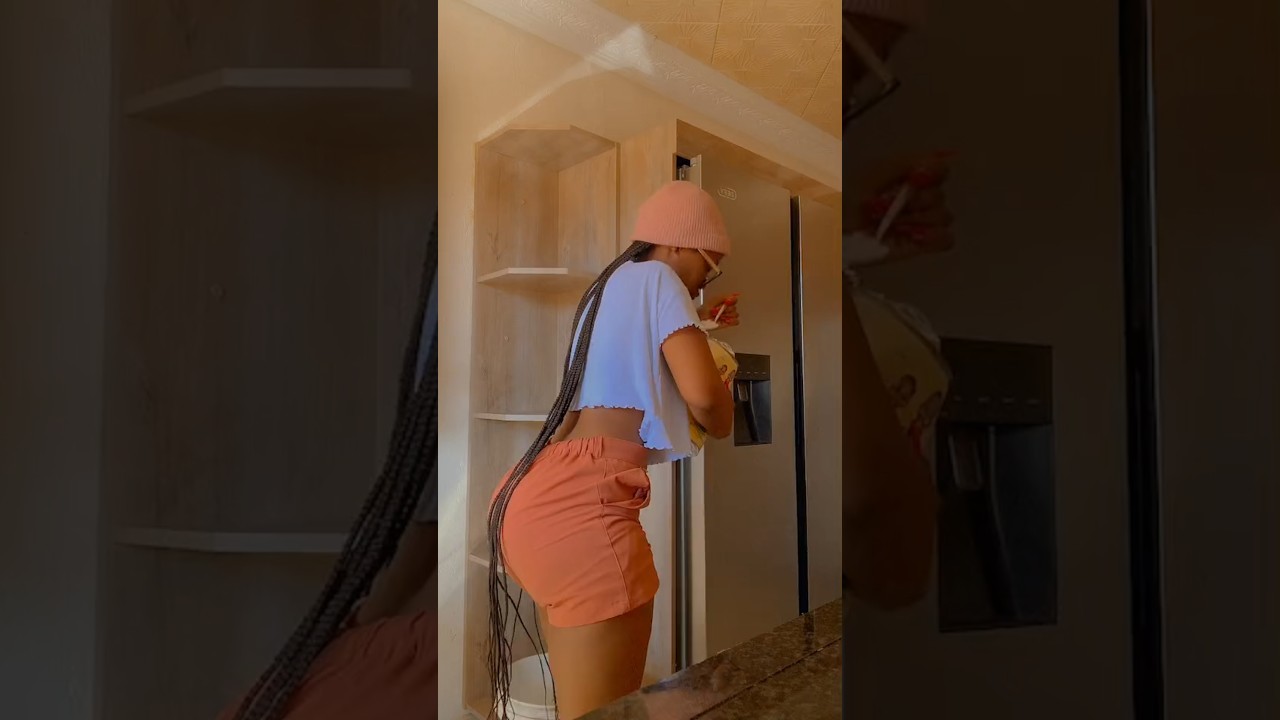 🔥 Her Majesty the Queen 👑 #dance #music #shorts