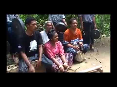 Yilila - short first collaboration in Flores, Indonesia