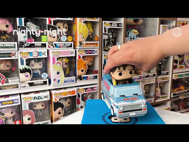Vídeo relacionado con POP Funko Stranger Things - Steve Harrington con Gafas de Sol Figura de Vinilo (Incluye Funda Protectora Compatible Box), Multicolor, 3.75 Pulgadas