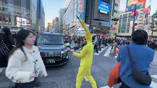 渋谷の1番道路にバイオリン弾くピカチュウが現れたら、、？