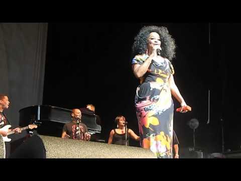 Presents Diana Ross with Rhonda Ross Concert at the Heights