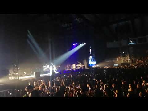 Red Hot Chili Peppers - Intro + Can't Stop (Abu-Dhabi, 2019)