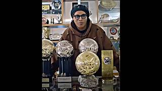 Ronaldinho Gaúcho: A História do Maior Gênio do Futebol.